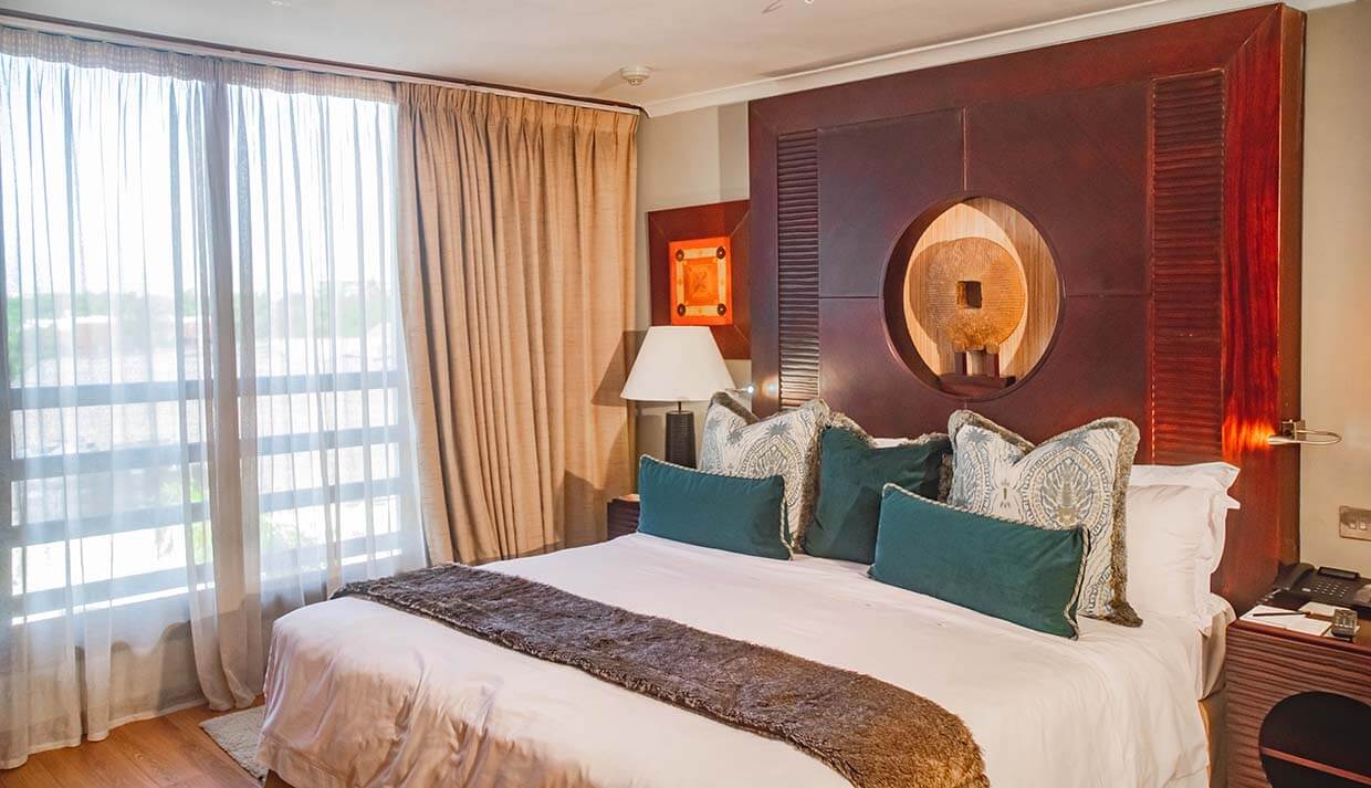 room_title